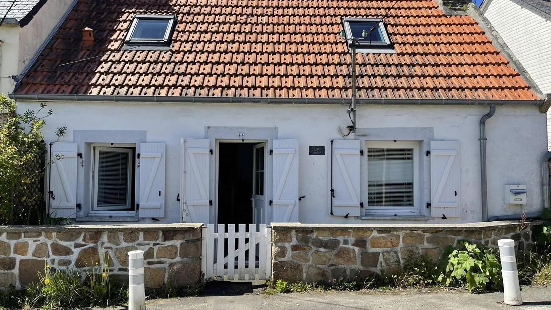 Maison De Charme Avec Terrasse, A 900M Du Port De Perros-Guirec - 5 Pers, 2 Chambres, Bien Equipee - Fr-1-368-421